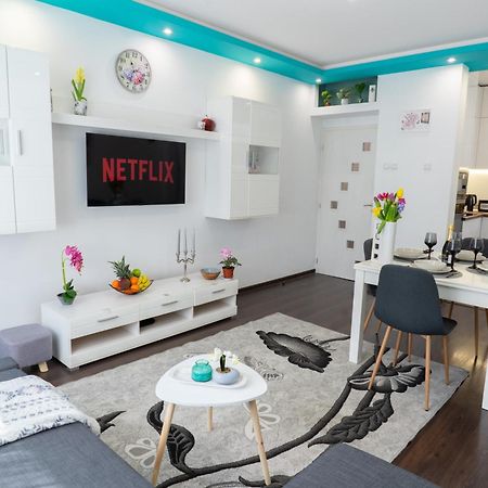 Luxury 2 Bedroom Apartment In Central Варна Экстерьер фото
