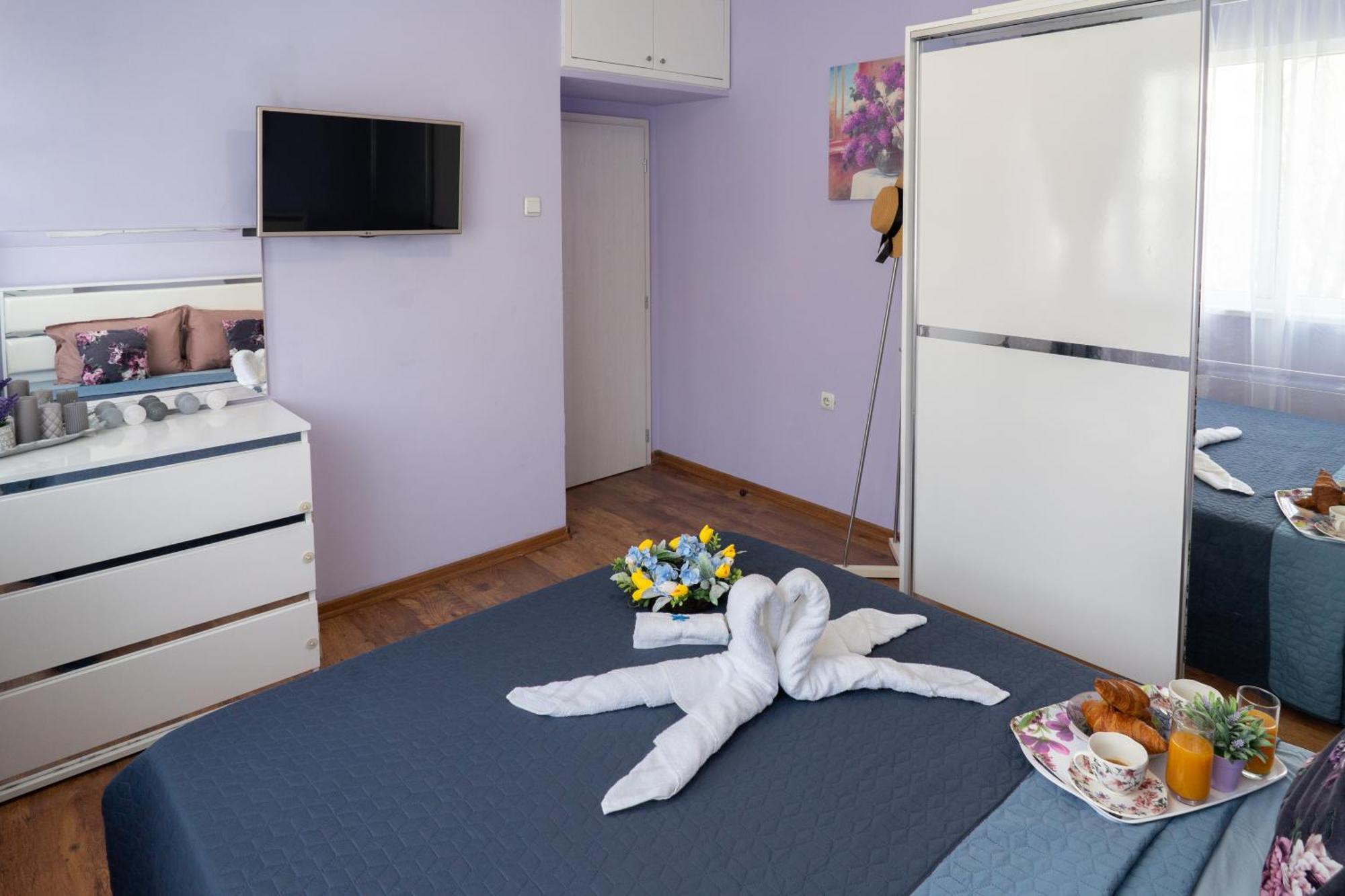 Luxury 2 Bedroom Apartment In Central Варна Экстерьер фото